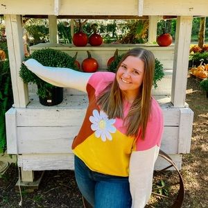 1.4.3. Story Patchwork Flower Cropped Sweater